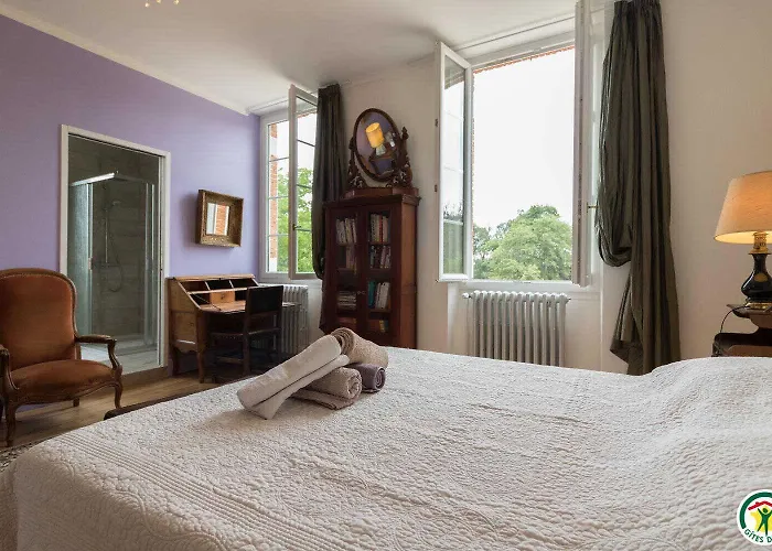 Domaine De La Menardiere Oda ve Kahvaltı 3*