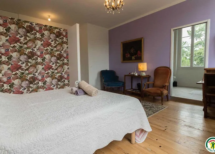 Oda ve Kahvaltı Domaine De La Menardiere