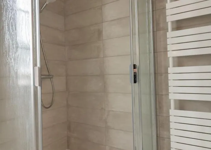 Domaine De La Menardiere Oda ve Kahvaltı Berat