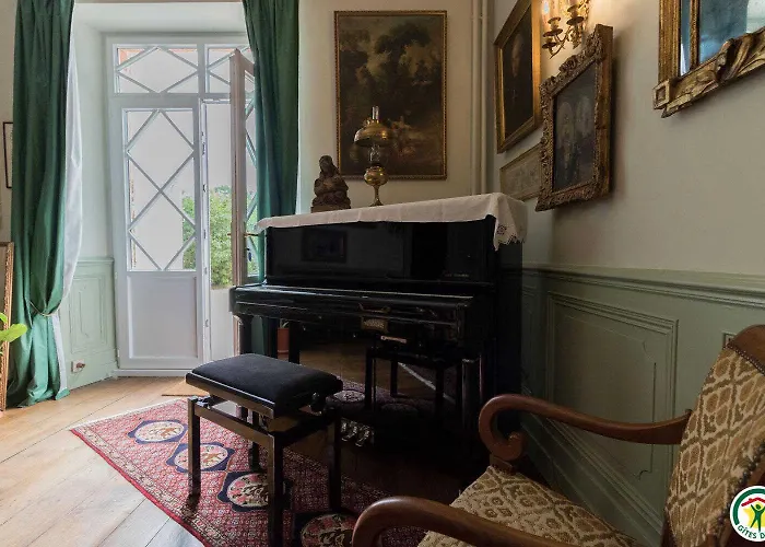 Domaine De La Menardiere Oda ve Kahvaltı 3*