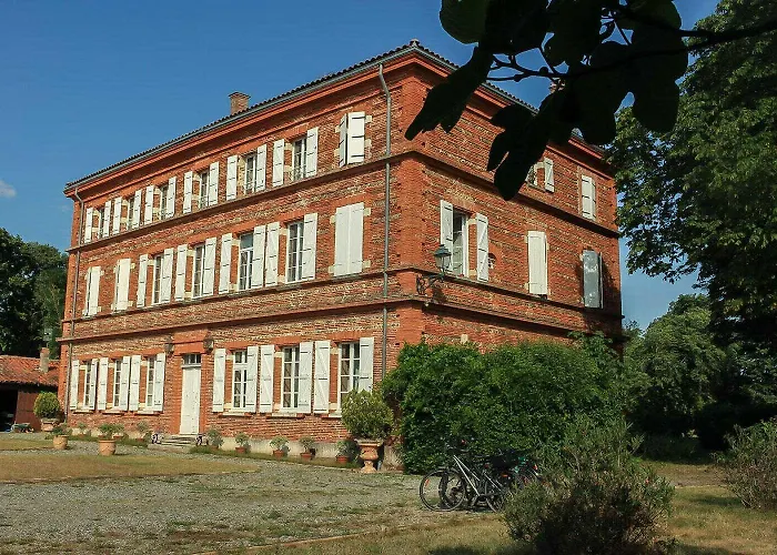 Oda ve Kahvaltı Domaine De La Menardiere 3*