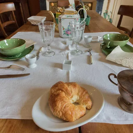 Nocleg ze śniadaniem Domaine De La Menardiere Berat