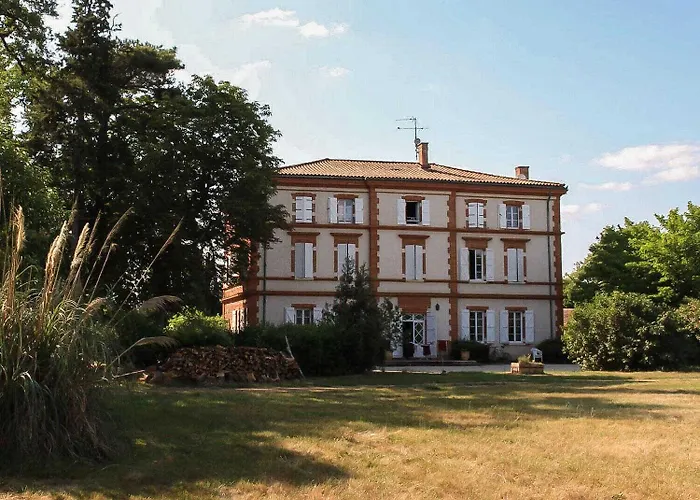 Oda ve Kahvaltı Domaine De La Menardiere 3*